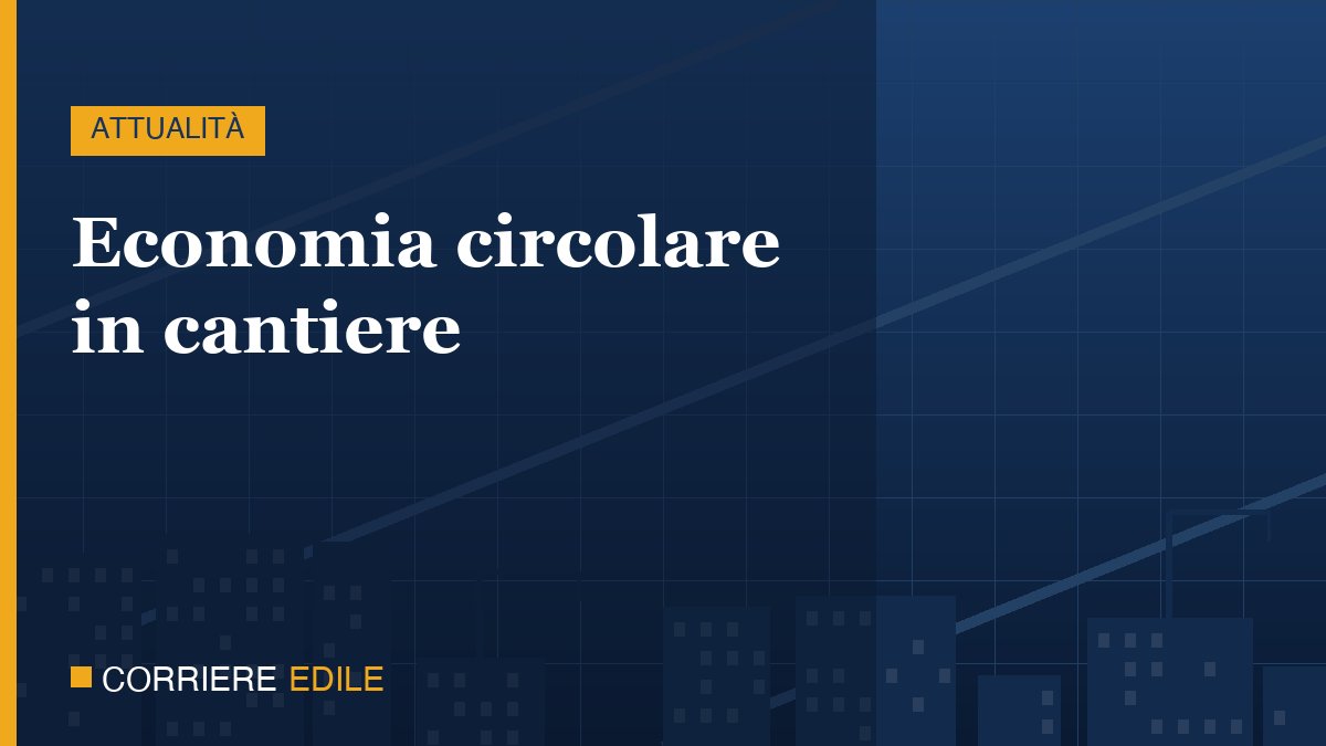 Impianto di riciclaggio di rifiuti da costruzione e demolizione con cumuli di aggregati riciclati