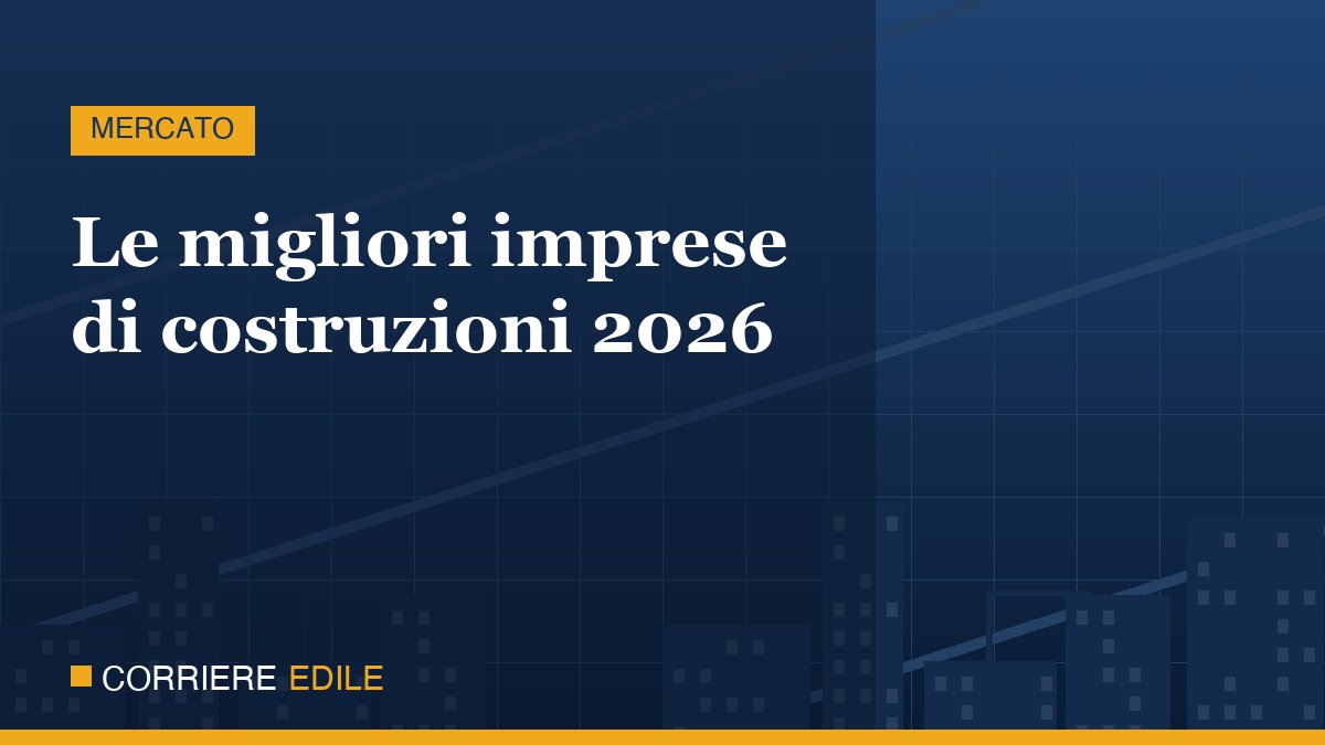Gru a torre sullo skyline di un grande cantiere infrastrutturale italiano gestito dalle principali imprese di costruzioni